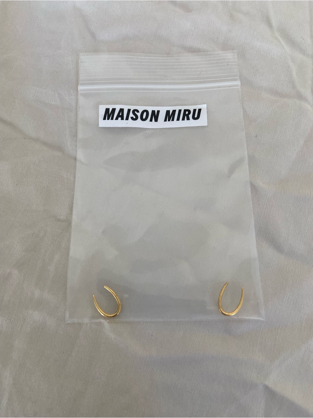 MAISON MIRU Gold Minimal Horseshoe Hoop Earrings